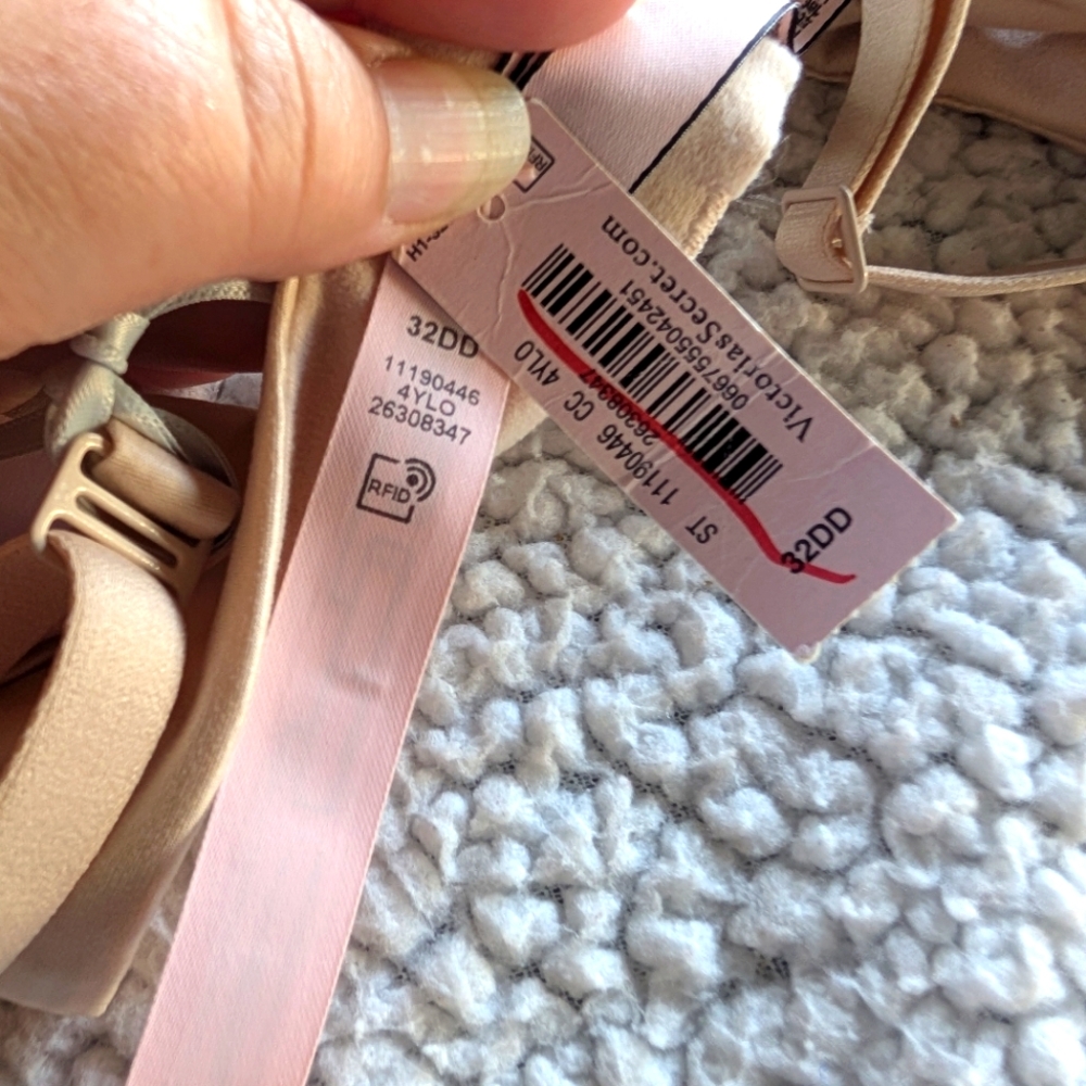 Victorias Secret Womens Maternity/Nursing Bra, Beige. 32DD New with Tags - Picture 6 of 7